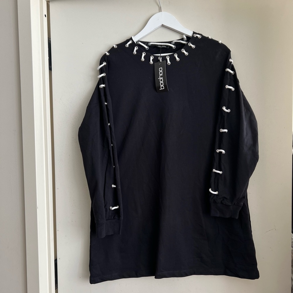 Boo Hoo Anne Contrast Lace Up Eyelet Sweatshirt Dress NWT